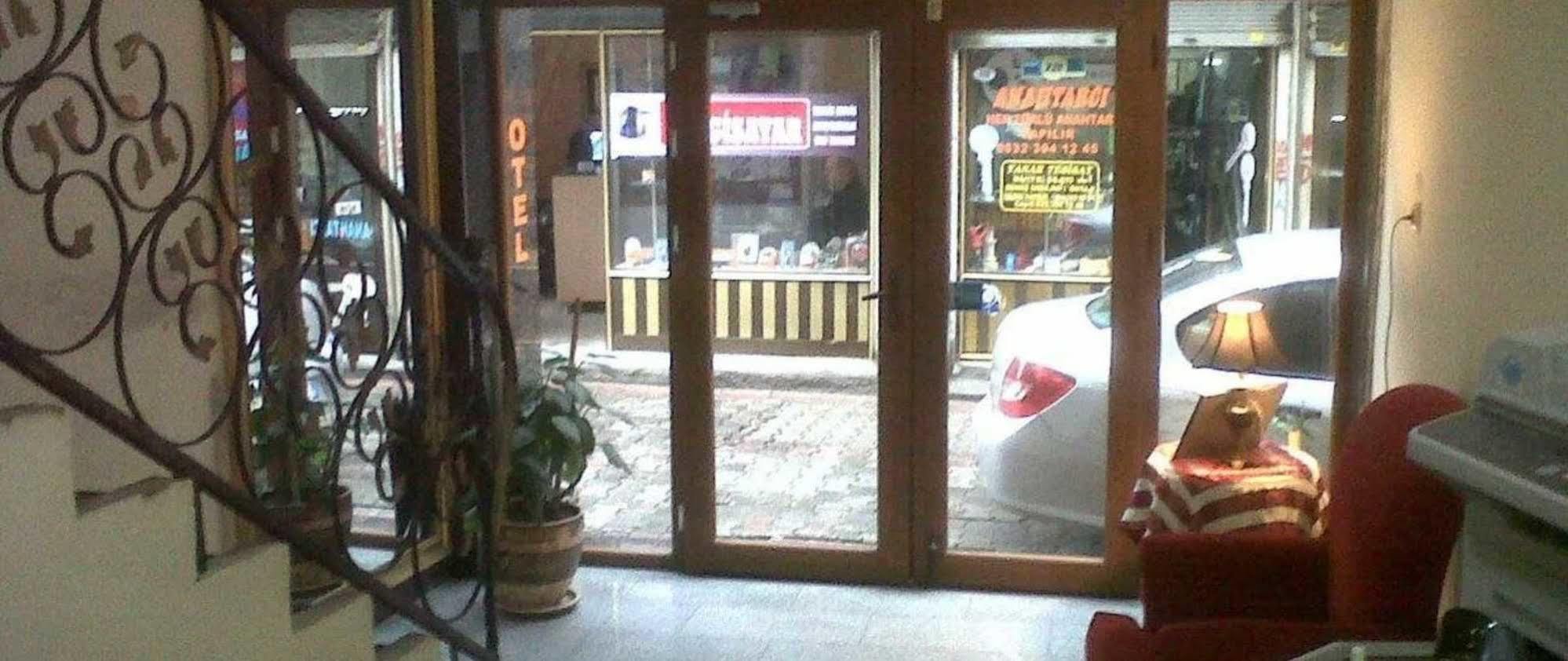 Uenver Hotel Adana Exterior foto
